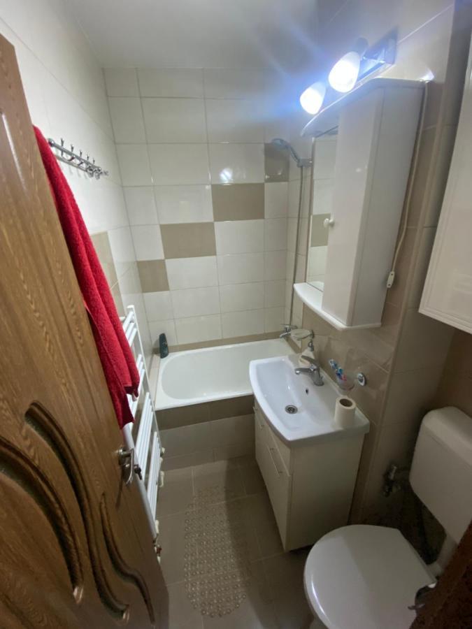 Apartament Regim Hotelier Deva Eksteriør billede