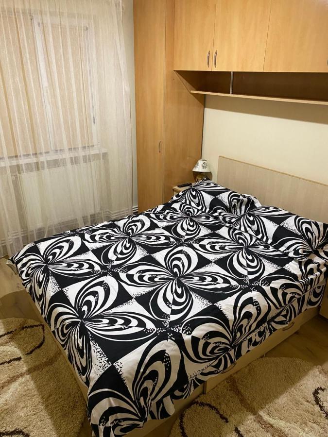 Apartament Regim Hotelier Deva Eksteriør billede